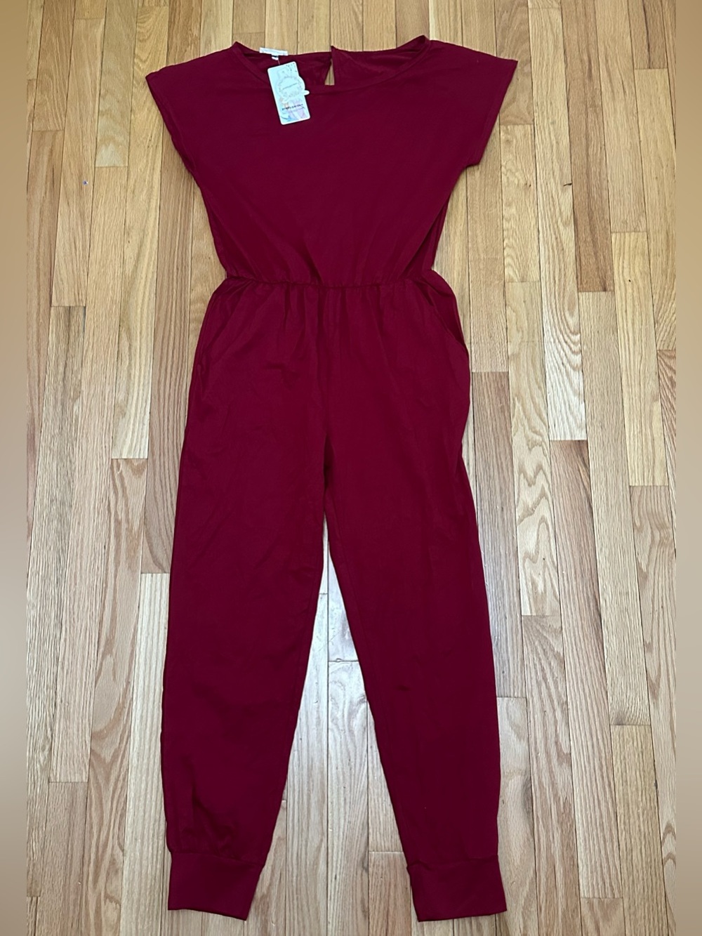 Women’s Burgundy Short-Sleeve Elastic-Waist Jumpsuit